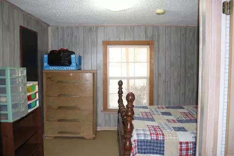 Bedroom - 659 Hardway Rd, Clinton, AR 72031 photo 4 of 5