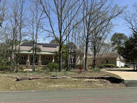 147 Edgemere Dr, Fairfield Bay, AR 72088