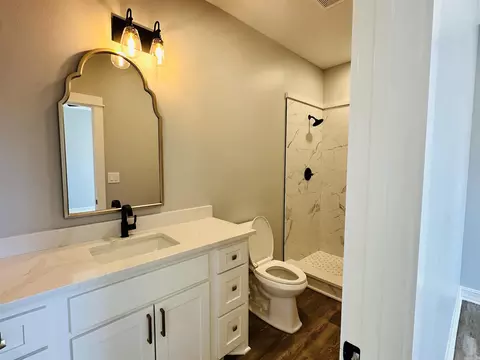 Bath - 110 Joyner St, Judsonia, AR 72081 photo 4 of 8