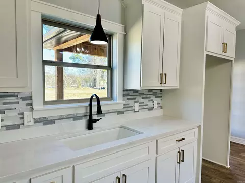 Kitchen - 110 Joyner St, Judsonia, AR 72081 photo 3 of 3