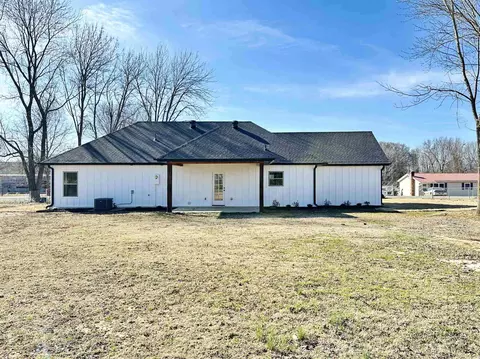 Exterior - 110 Joyner St, Judsonia, AR 72081 photo 8 of 10