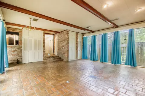 Living - 2302 W 35th, Pine Bluff, AR 71603 photo 5 of 5