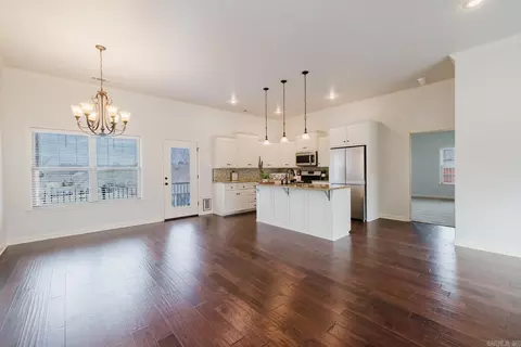 Living - 3991 Glendale Dr, Benton, AR 72019 photo 7 of 7