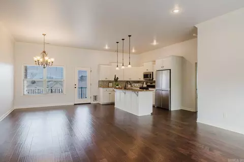 Living - 3991 Glendale Dr, Benton, AR 72019 photo 5 of 7