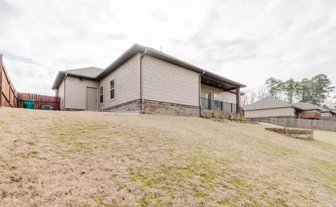 Exterior - 3991 Glendale Dr, Benton, AR 72019 photo 6 of 9
