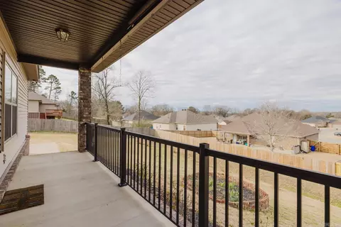 Exterior - 3991 Glendale Dr, Benton, AR 72019 photo 3 of 9