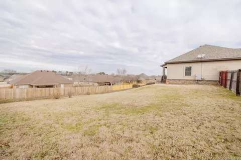Exterior - 3991 Glendale Dr, Benton, AR 72019 photo 8 of 9