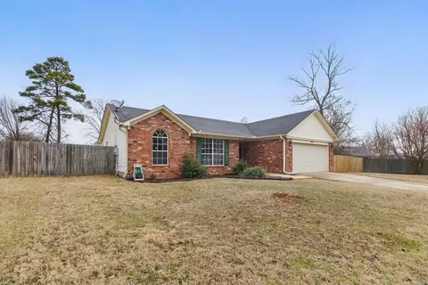Exterior - 1610 Davis Dr, Bryant, AR 72022 photo 3 of 8