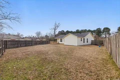 Exterior - 1610 Davis Dr, Bryant, AR 72022 photo 5 of 8