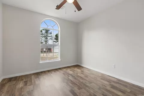 Bedroom - 1610 Davis Dr, Bryant, AR 72022 photo 1 of 3
