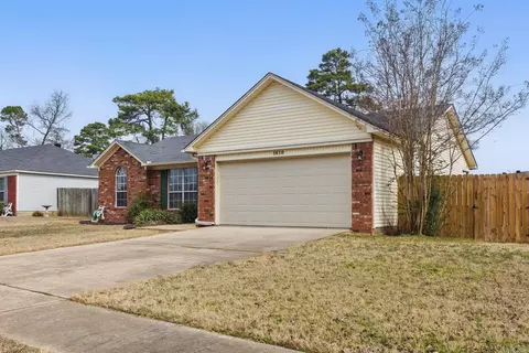 Exterior - 1610 Davis Dr, Bryant, AR 72022 photo 1 of 8