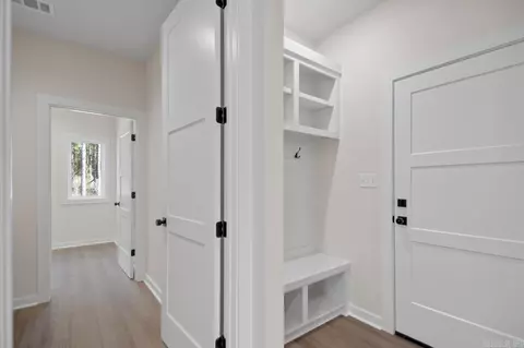 Entry Way - 99 Lynndi Ln, Sheridan, AR 72150 photo 1 of 2