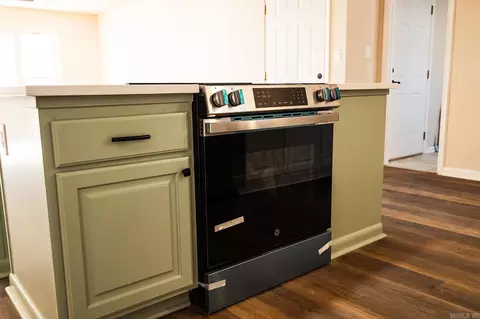 Kitchen - 1003 N Fir St, Beebe, AR 72012 photo 3 of 4