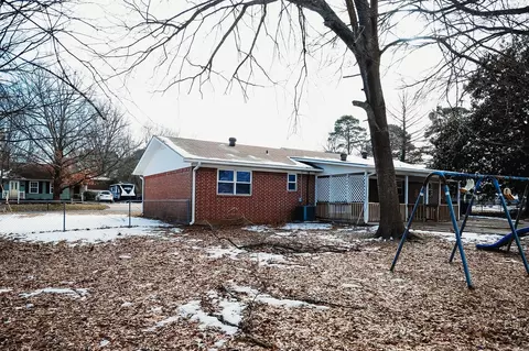 Exterior - 1003 N Fir St, Beebe, AR 72012 photo 6 of 8