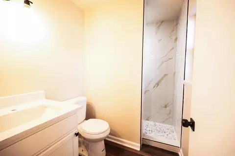 Bath - 1003 N Fir St, Beebe, AR 72012 photo 1 of 2