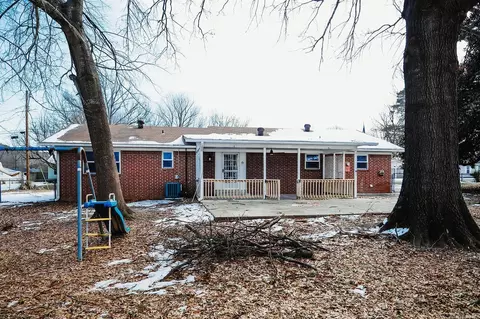 Exterior - 1003 N Fir St, Beebe, AR 72012 photo 4 of 8