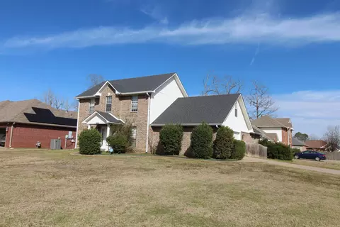 Exterior - 1715 Pleasant Pointe Cir, Bryant, AR 72022 photo 3 of 10