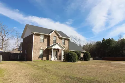 Exterior - 1715 Pleasant Pointe Cir, Bryant, AR 72022 photo 1 of 10