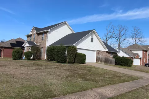 Exterior - 1715 Pleasant Pointe Cir, Bryant, AR 72022 photo 5 of 10
