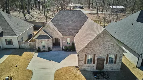 Exterior - 2307 Abigail Dr, Bryant, AR 72019 photo 8 of 10