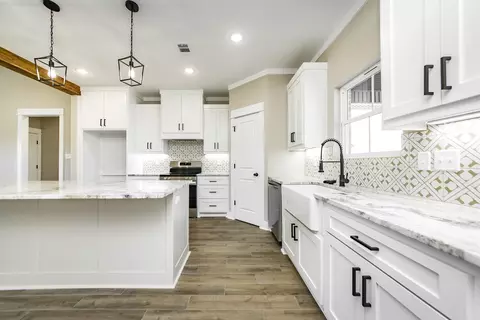 Kitchen - 101 Michelle Dr, Beebe, AR 72012 photo 1 of 3