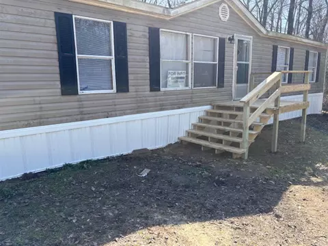 9024 Welborn Dr, Pine Bluff, AR 71603 photo 2