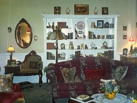 Living - 300 E Conway, Benton, AR 72015 photo 4 of 4