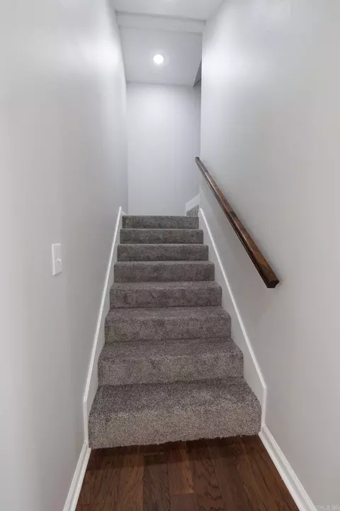 Entry Way - 8 Hawks Cir, Edgemont, AR 72044 photo 2 of 2