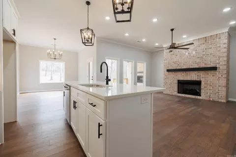 Living - 170 Hawks Cir, Edgemont, AR 72044 photo 2 of 4