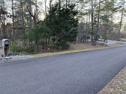 4 Jaguar Ln, Hot Springs Village, AR 71909