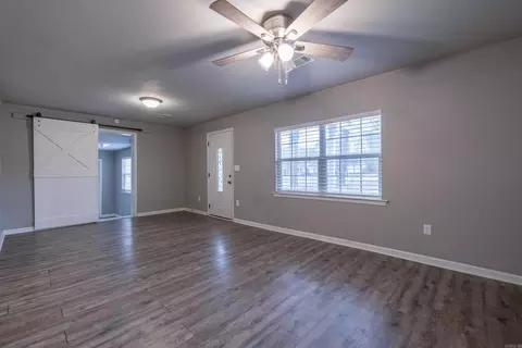Living - 316 Grand Ave, Haskell, AR 72015 photo 3 of 5