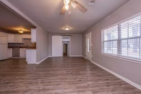 Living - 316 Grand Ave, Haskell, AR 72015 photo 4 of 5