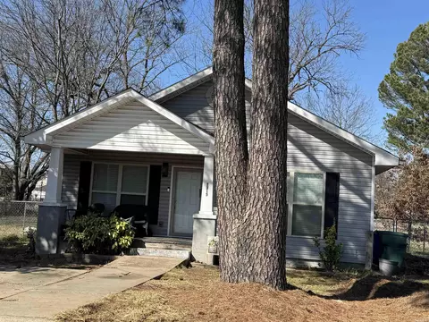 1315 Harrison, Conway, AR 72032 photo 2