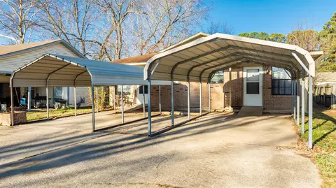 407 Mildred St, Conway, AR 72034 photo 2