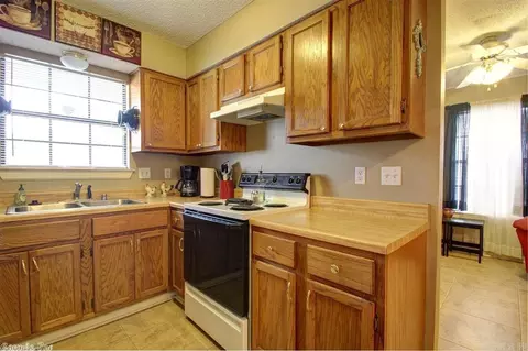 407 Mildred St, Conway, AR 72034 photo 11