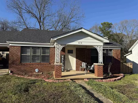 Exterior - 424 E Sevier St, Benton, AR 72015 photo 3 of 6