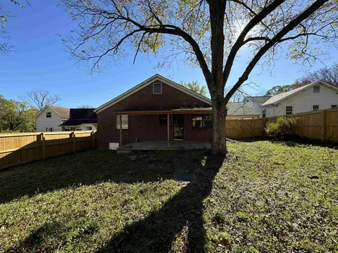 Exterior - 424 E Sevier St, Benton, AR 72015 photo 6 of 6