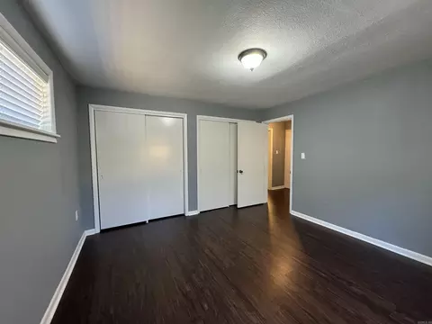 Bedroom - 424 E Sevier St, Benton, AR 72015 photo 3 of 5