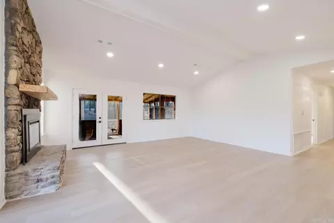 Living - 9709 Glenda Rd, Alexander, AR 72002 photo 4 of 6