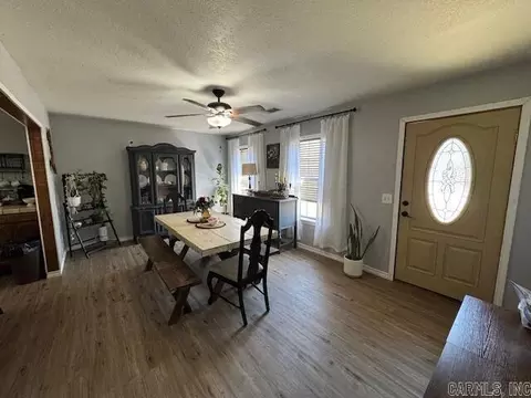 Dining - 349 E Pine St, Batesville, AR 72501 photo 1 of 1