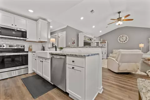 Kitchen - 95 Buena Vis, Cabot, AR 72023 photo 2 of 4