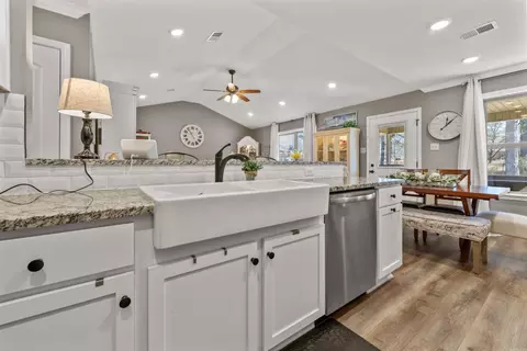 Kitchen - 95 Buena Vis, Cabot, AR 72023 photo 4 of 4
