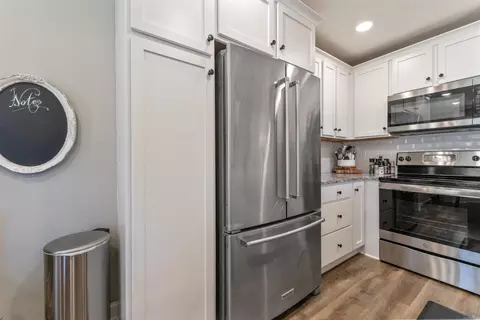 Kitchen - 95 Buena Vis, Cabot, AR 72023 photo 3 of 4