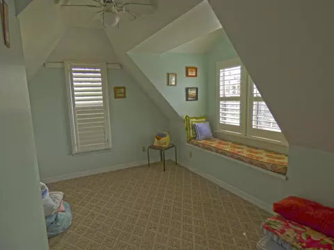Bedroom - 104 E Third St, Hardy, AR 72542 photo 4 of 5