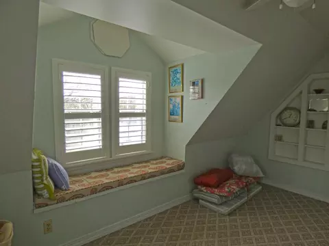 Bedroom - 104 E Third St, Hardy, AR 72542 photo 5 of 5