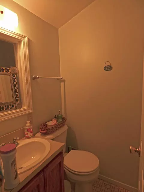 Bath - 104 E Third St, Hardy, AR 72542 photo 3 of 3
