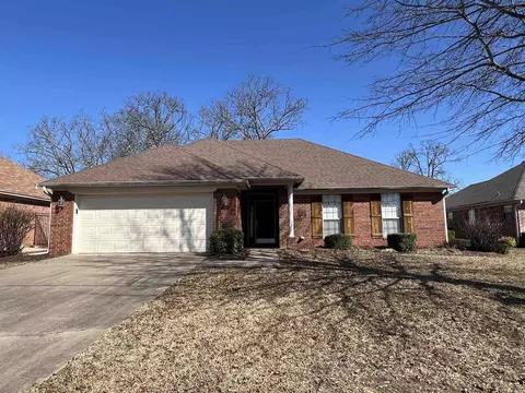 Exterior - 4530 Oregon Trl, Conway, AR 72034 photo 2 of 6