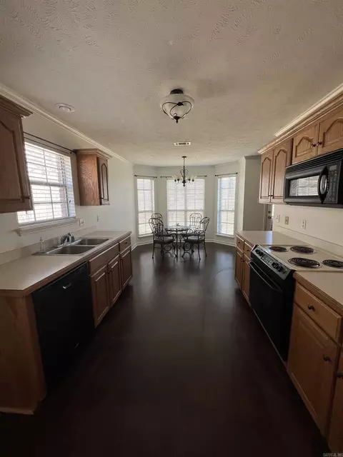 Kitchen - 4530 Oregon Trl, Conway, AR 72034 photo 1 of 2