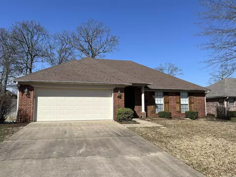 Exterior - 4530 Oregon Trl, Conway, AR 72034 photo 4 of 6