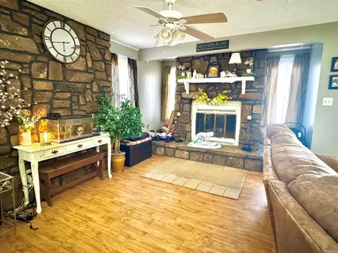 Living - 1201 N 18th St, Ozark, AR 72949 photo 1 of 3